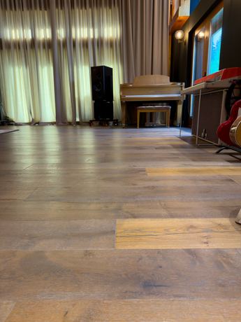 Live Room Wood Wall Grain